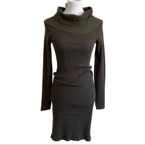 JJ Authentic Turtle Neck Dress Size M/L NEW